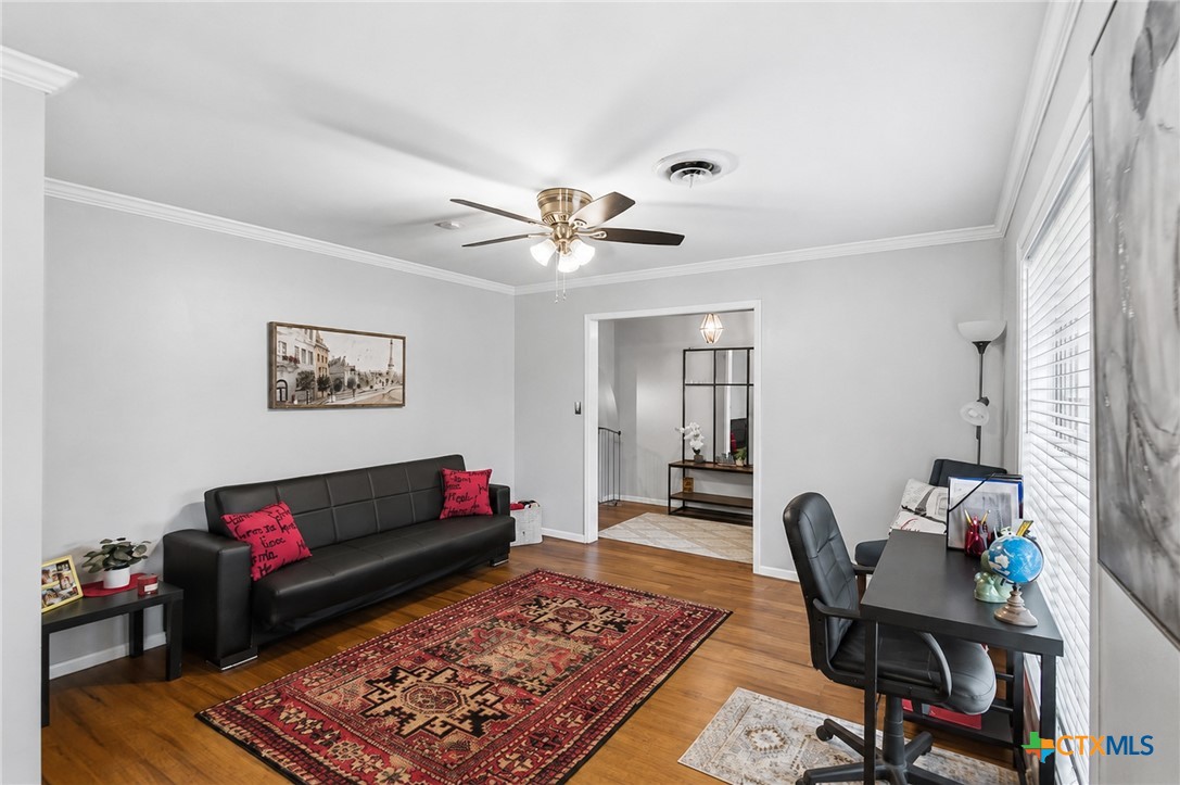 main property photo 11