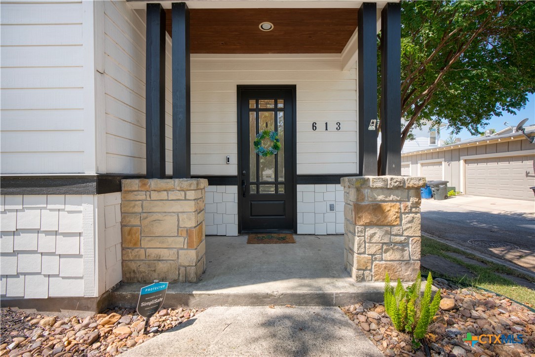 main property photo 22