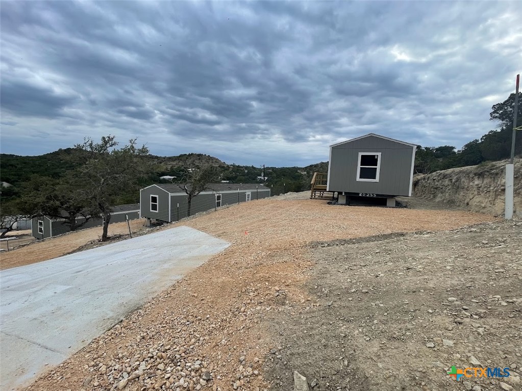 main property photo 25