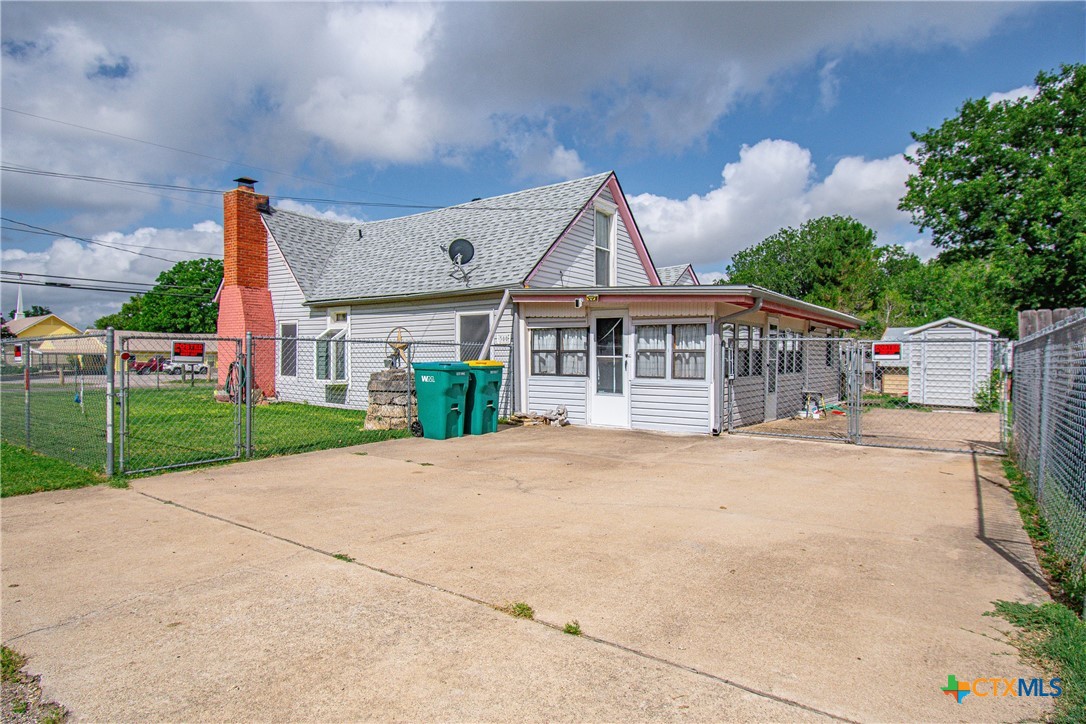 main property photo 2