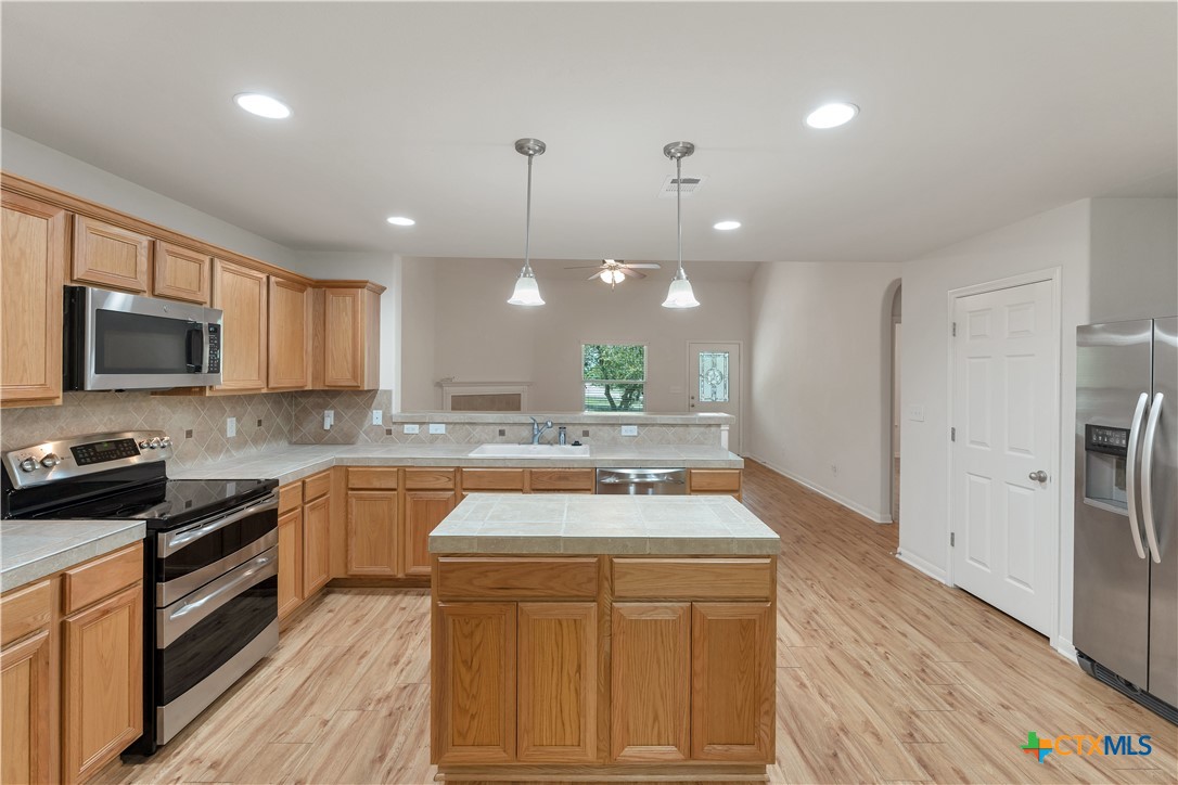 main property photo 8