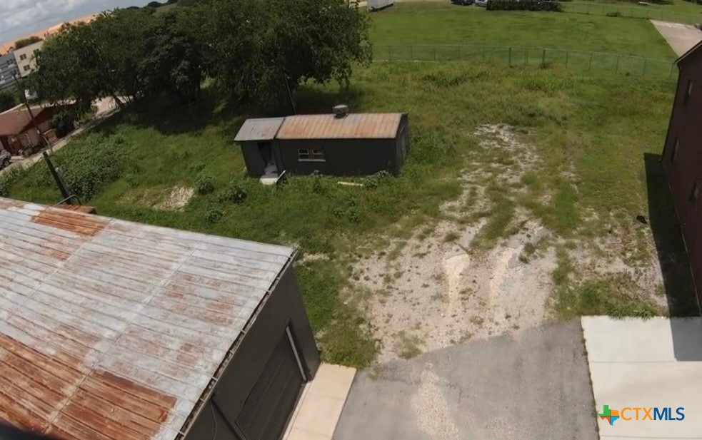 main property photo 13