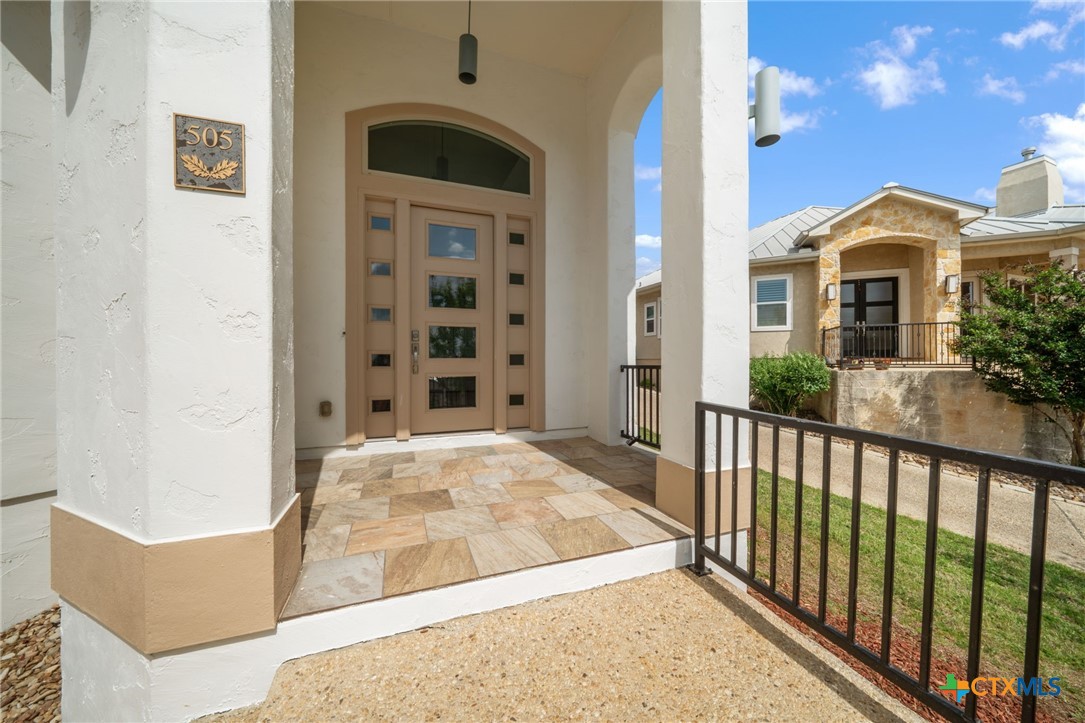 main property photo 13