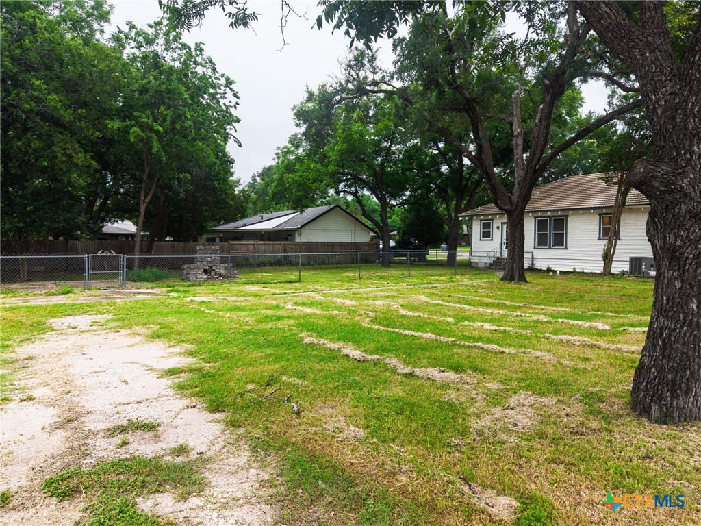 main property photo 30