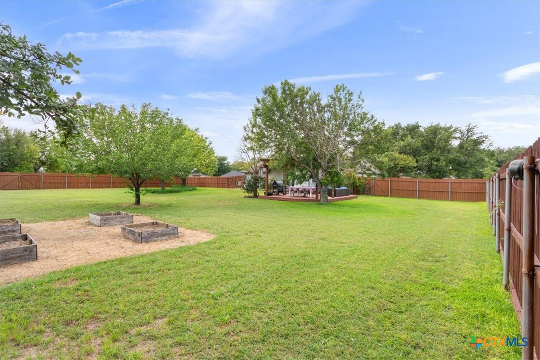 main property photo 37