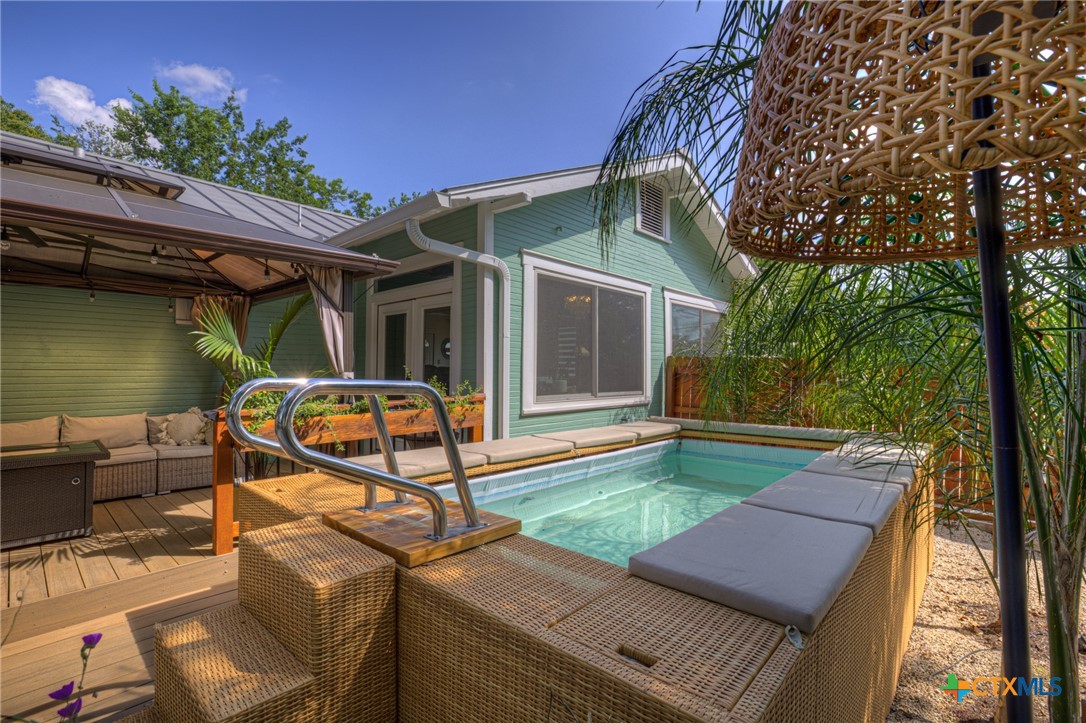 main property photo 41