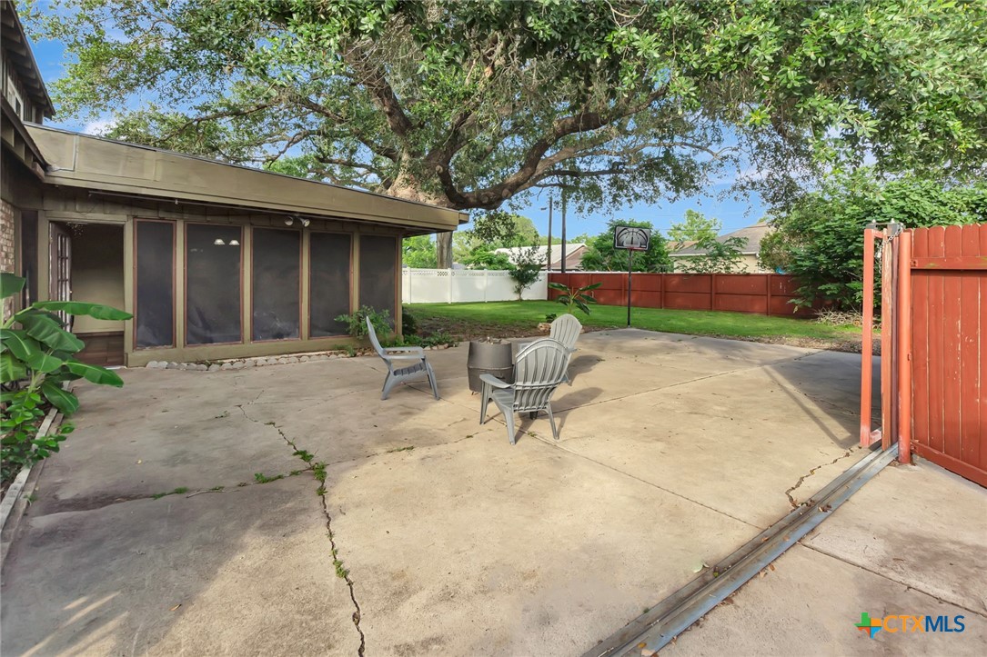 main property photo 34