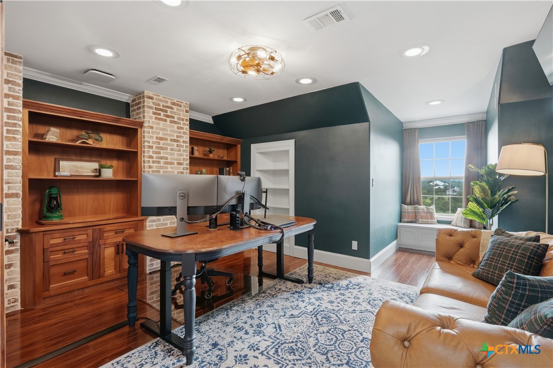 main property photo 20