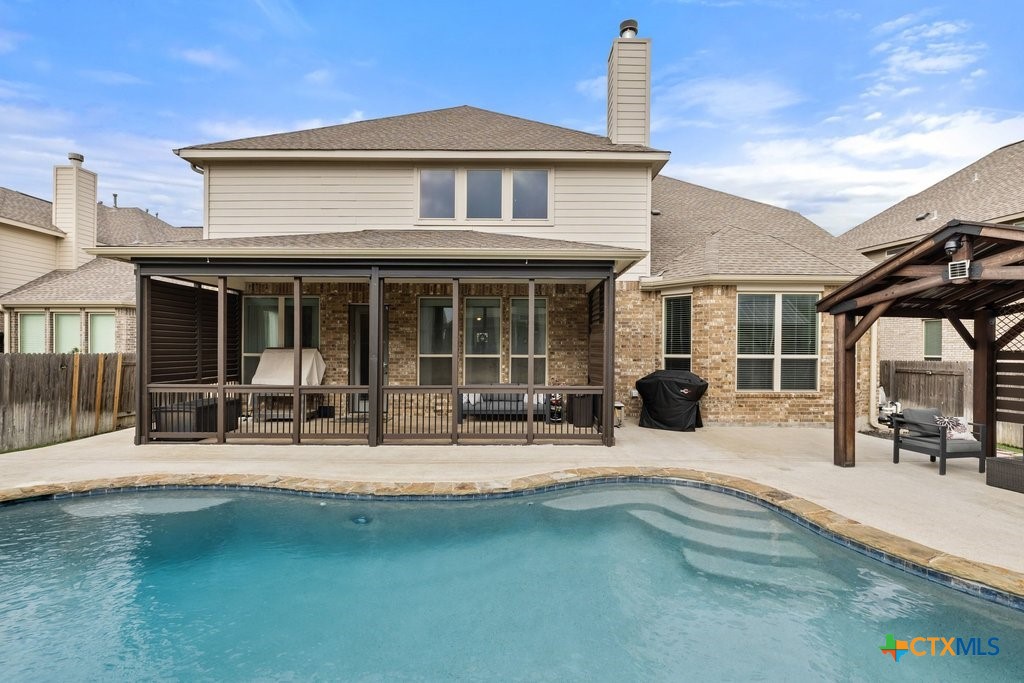 main property photo 24