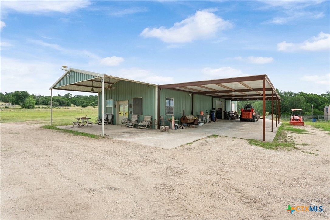 main property photo 30