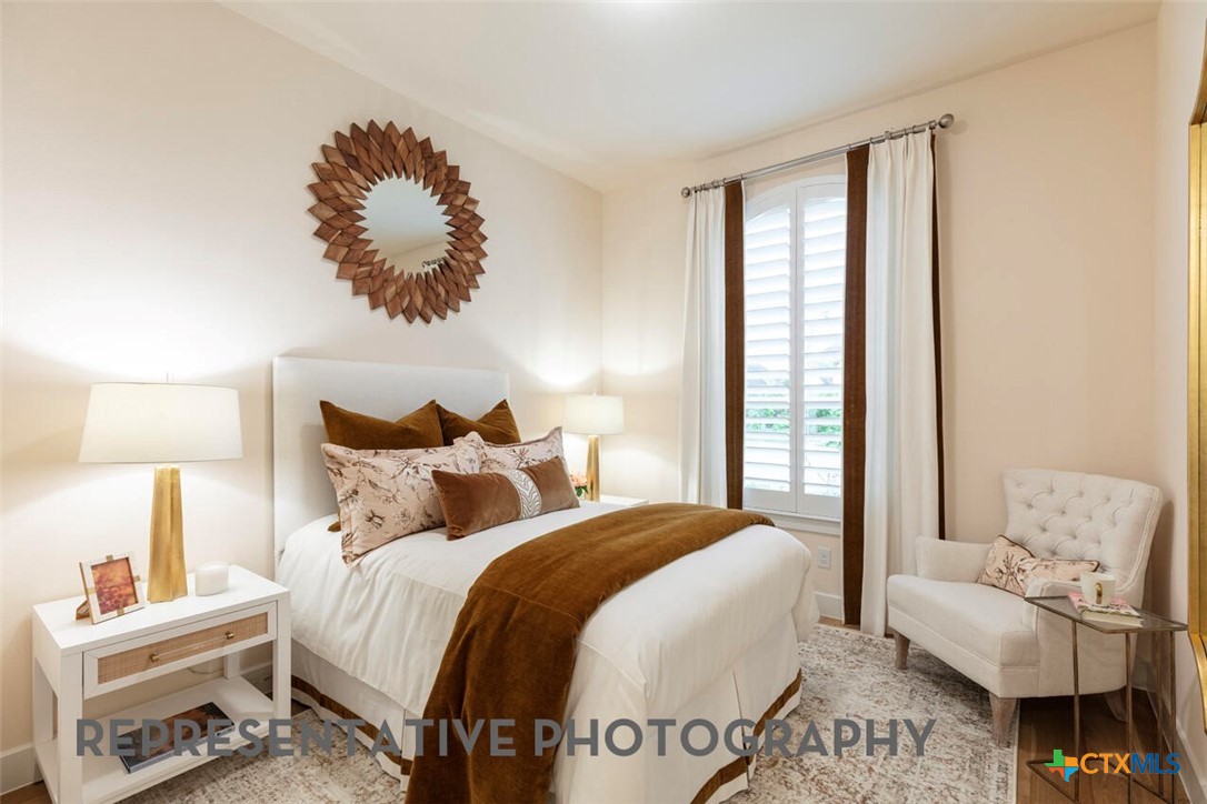 main property photo 23