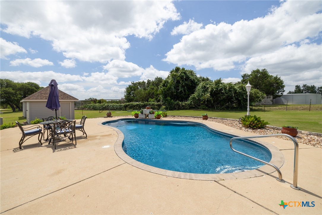 main property photo 31