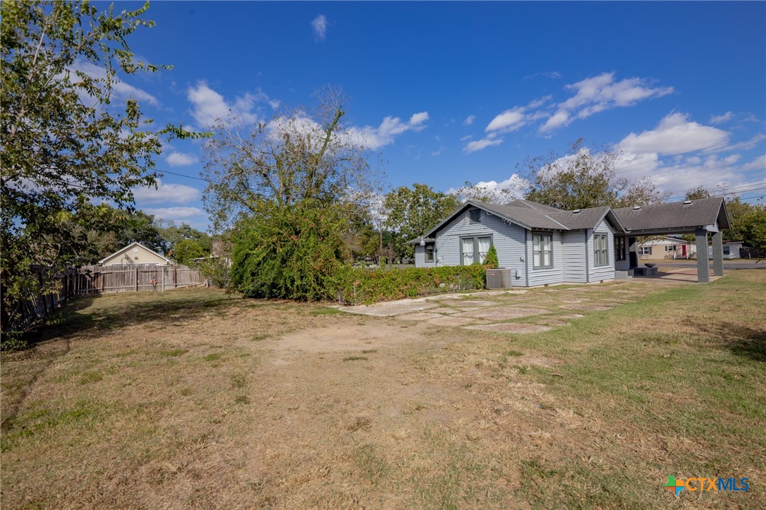 main property photo 28