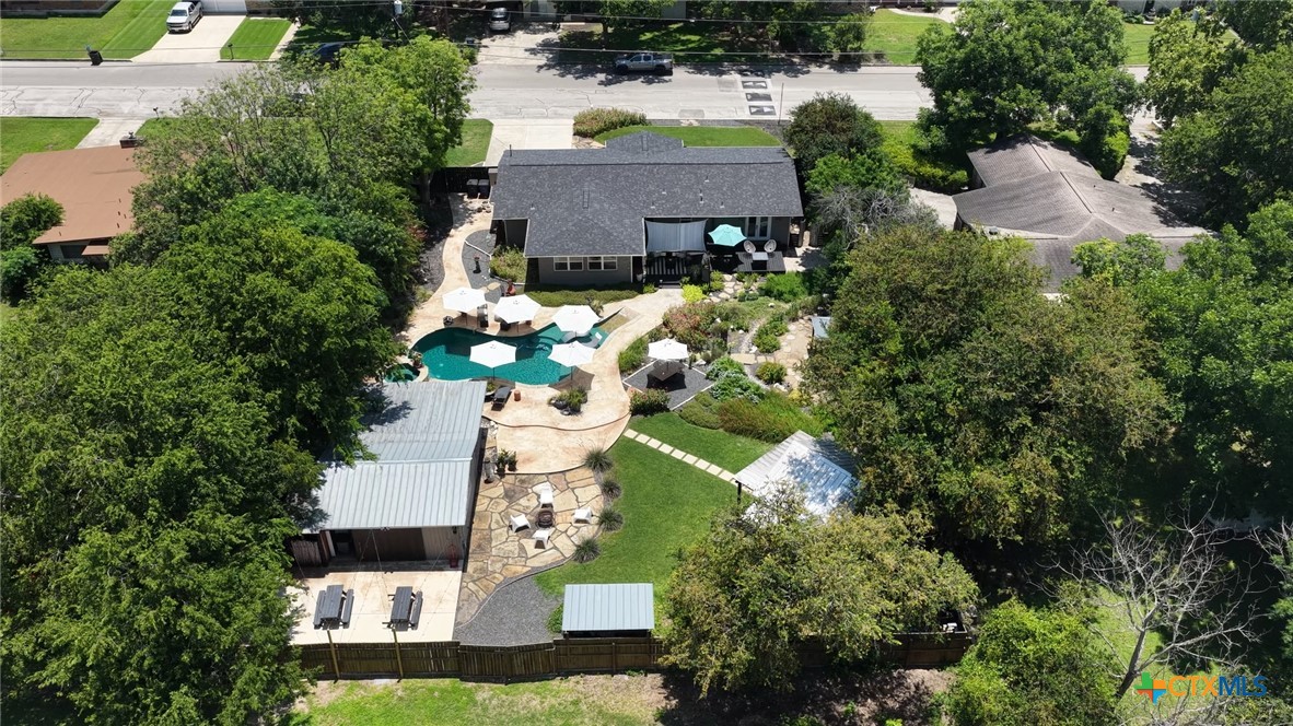 main property photo 30