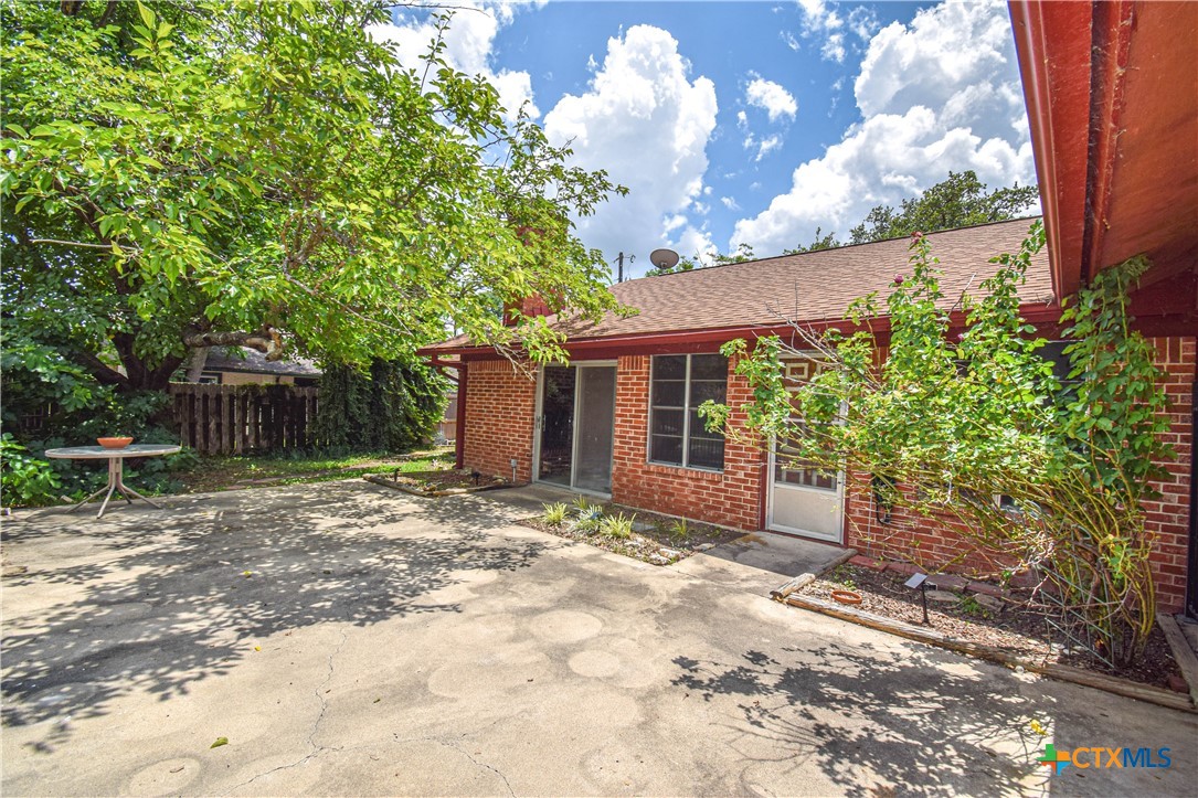 main property photo 7