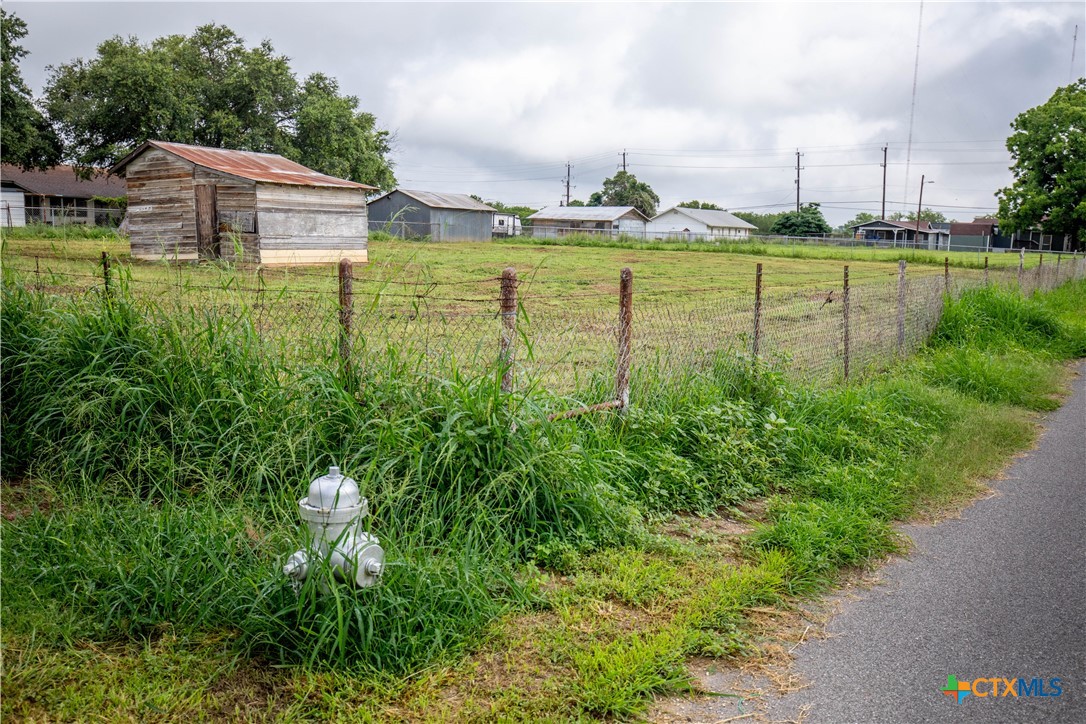 main property photo 10