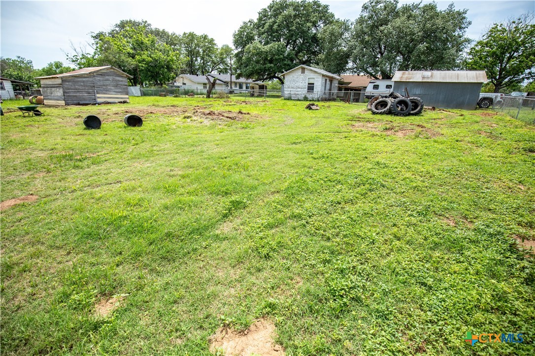 main property photo 11