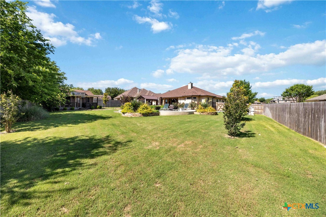 main property photo 23