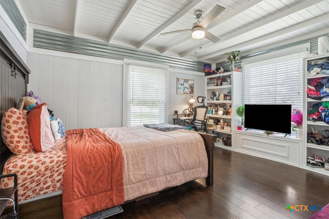 main property photo 21