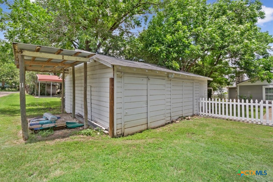 main property photo 34