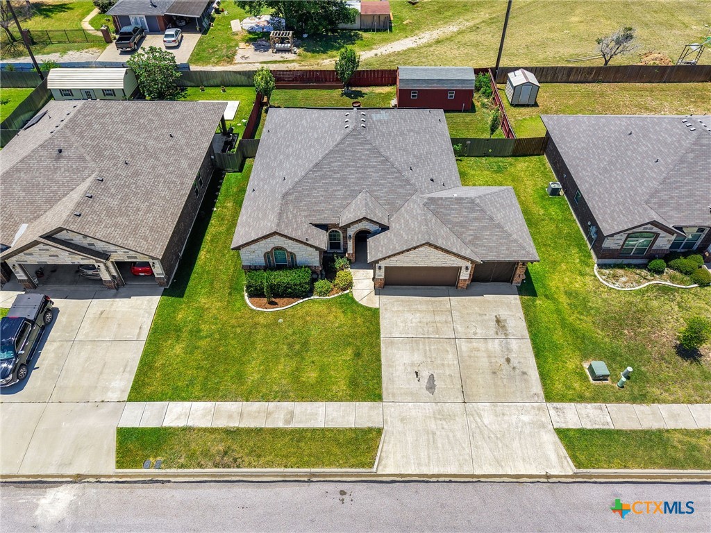 main property photo 35