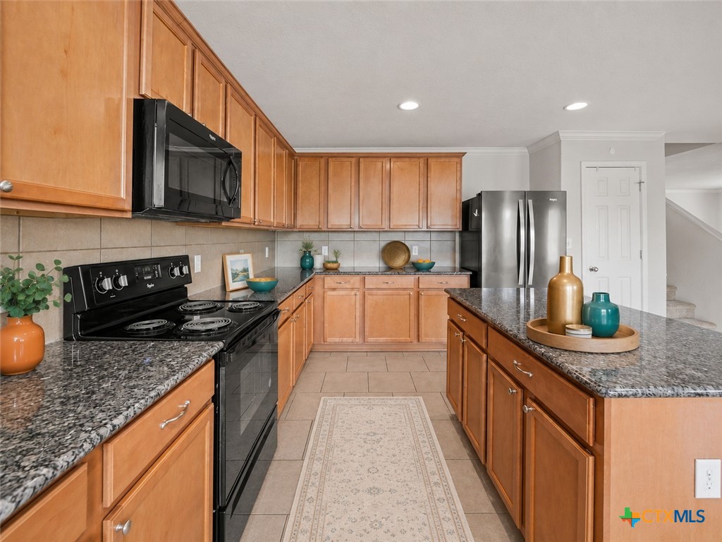 main property photo 5