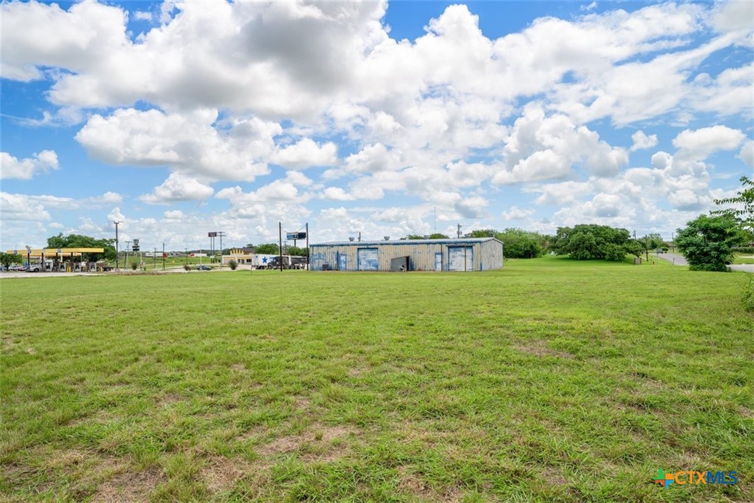 main property photo 15