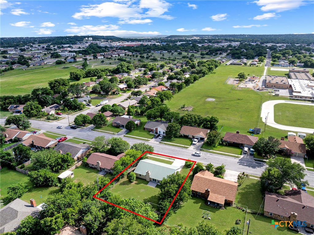 main property photo 30