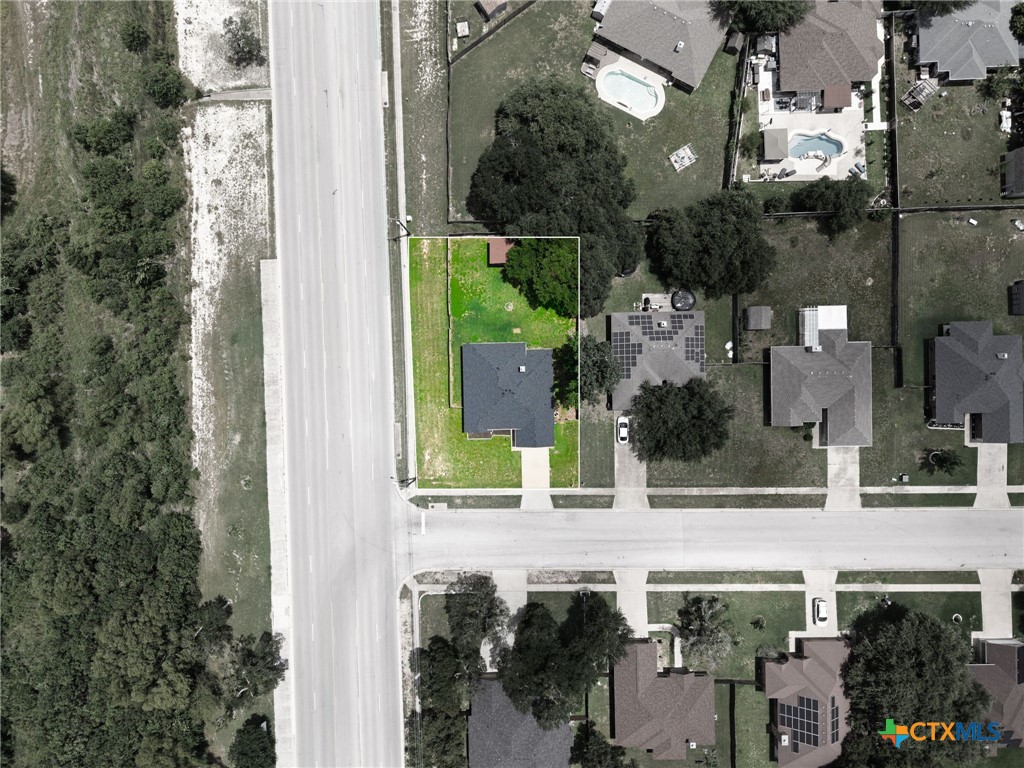 main property photo 31