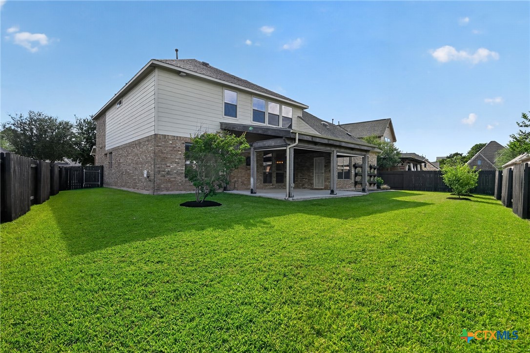 main property photo 40