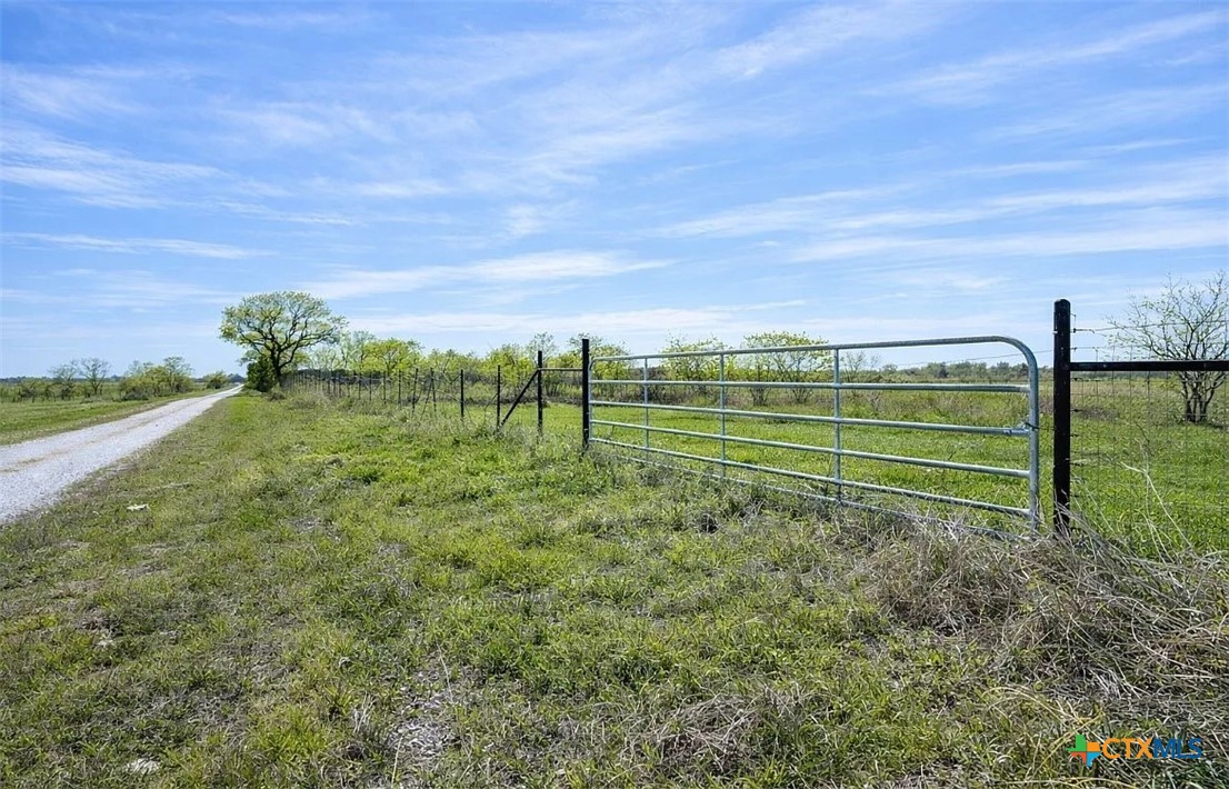 main property photo 8