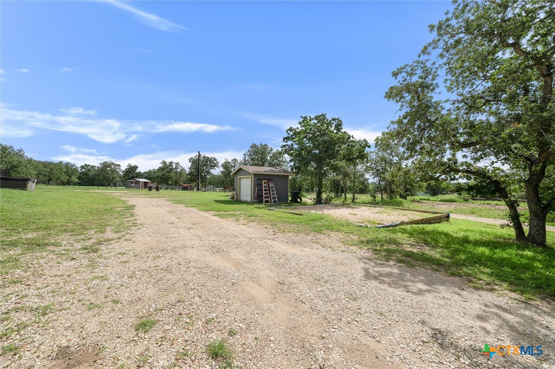 main property photo 28