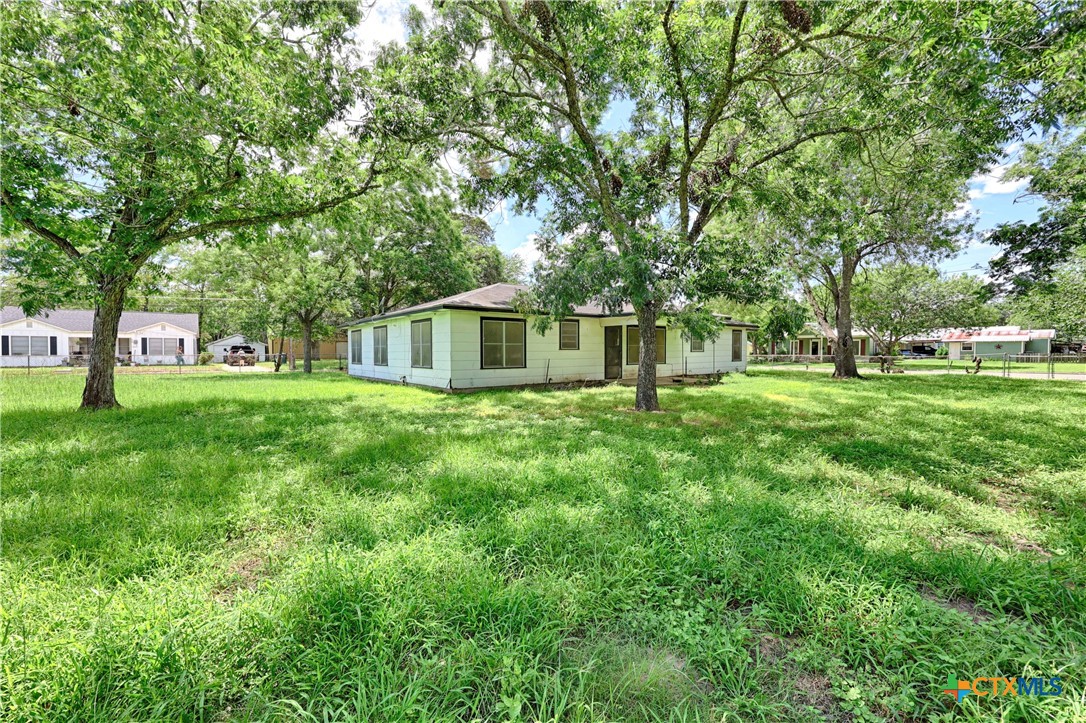 main property photo 28