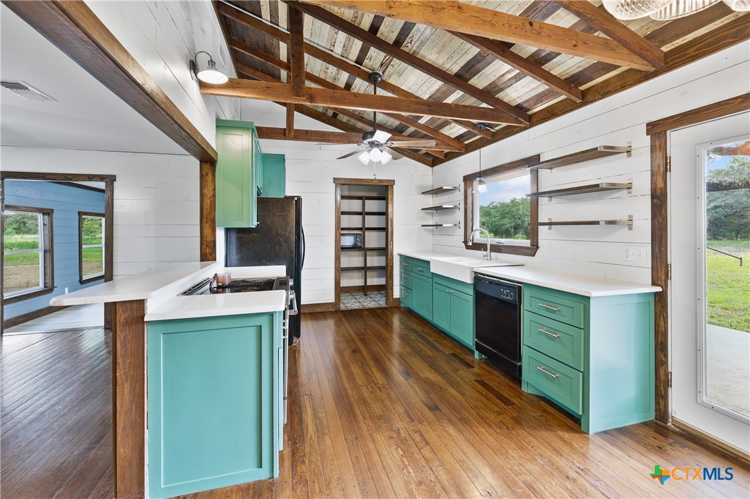 main property photo 11