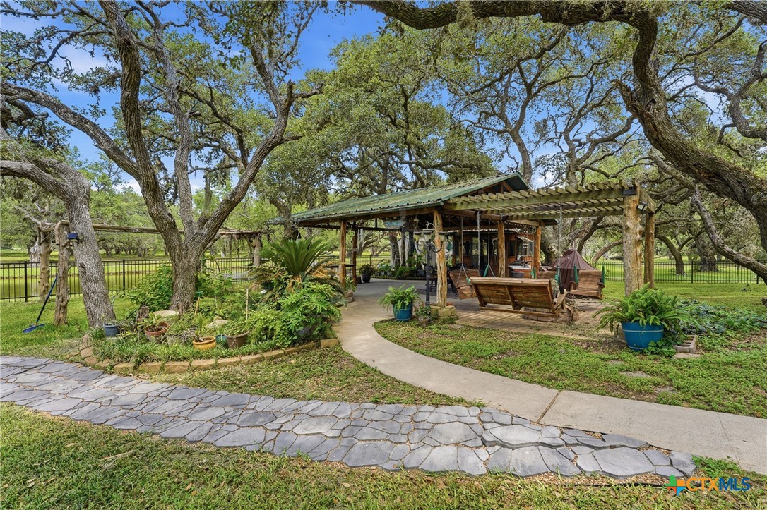 main property photo 37