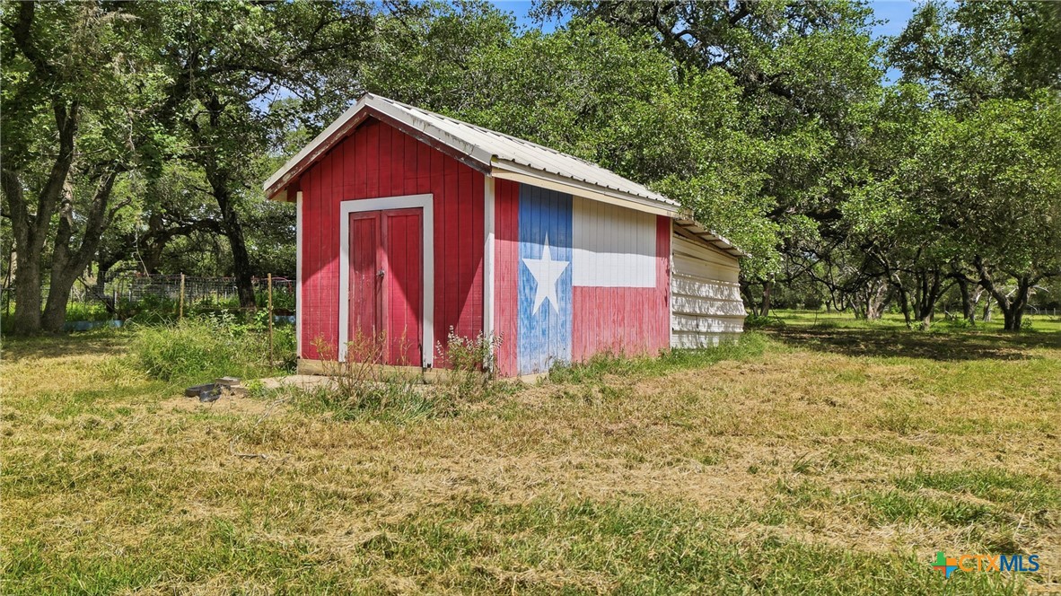 main property photo 8