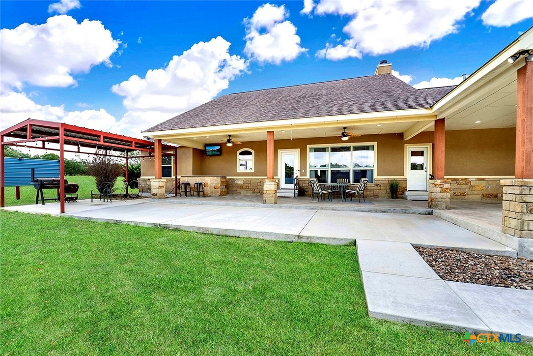 main property photo 30
