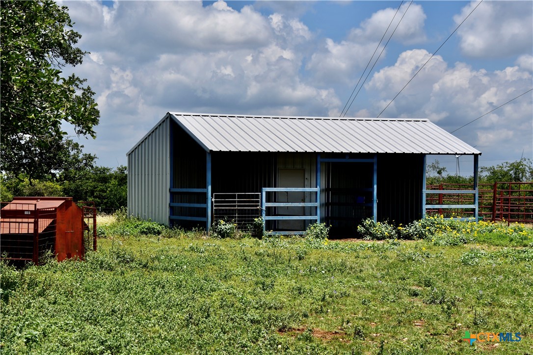 main property photo 41