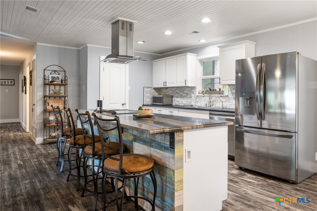 main property photo 4