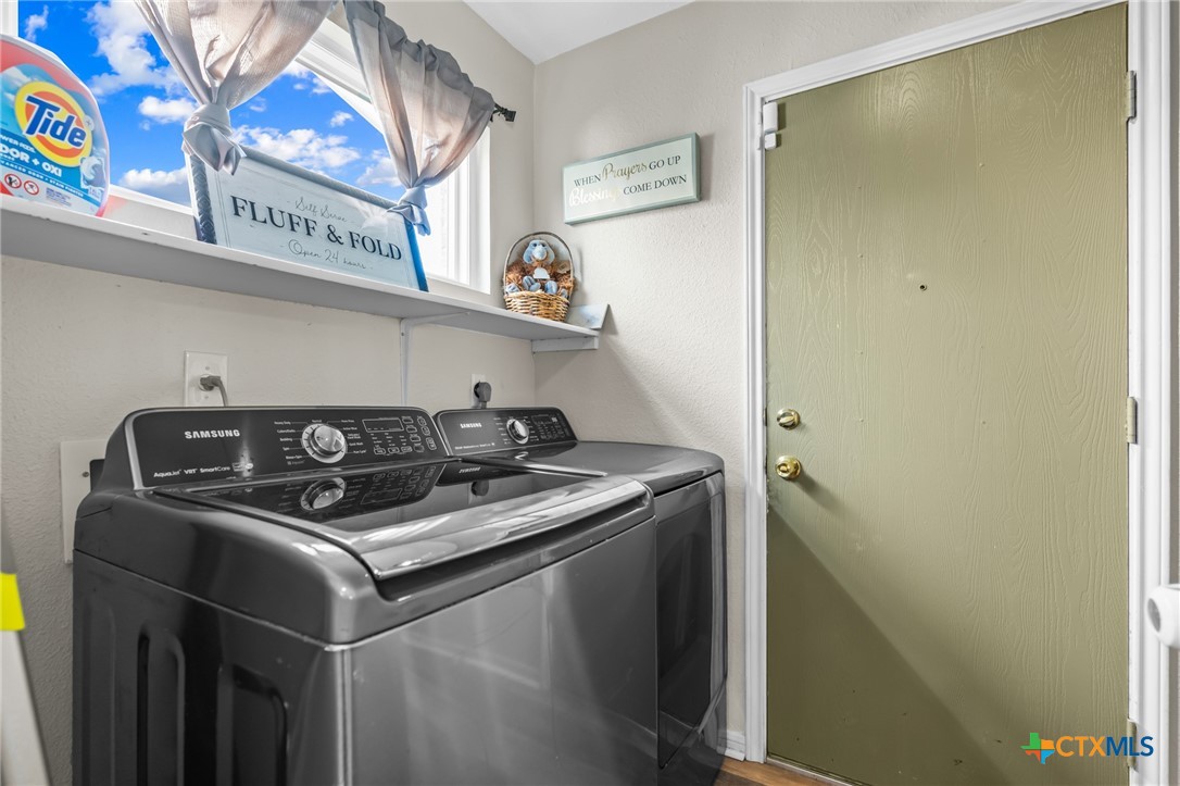 main property photo 28
