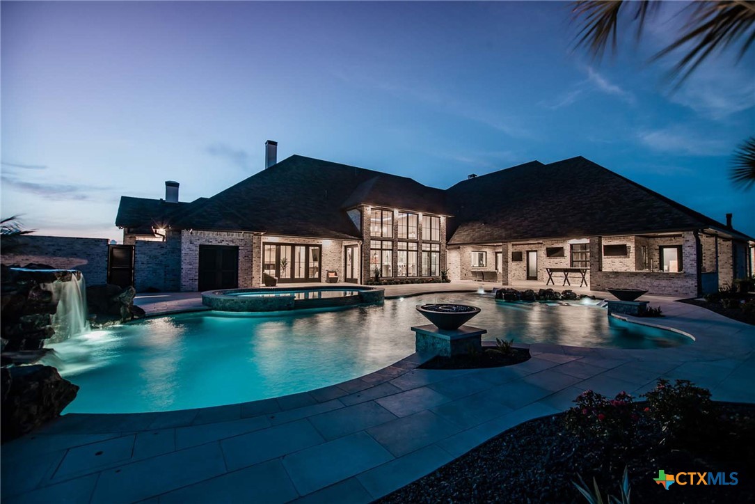 main property photo 38