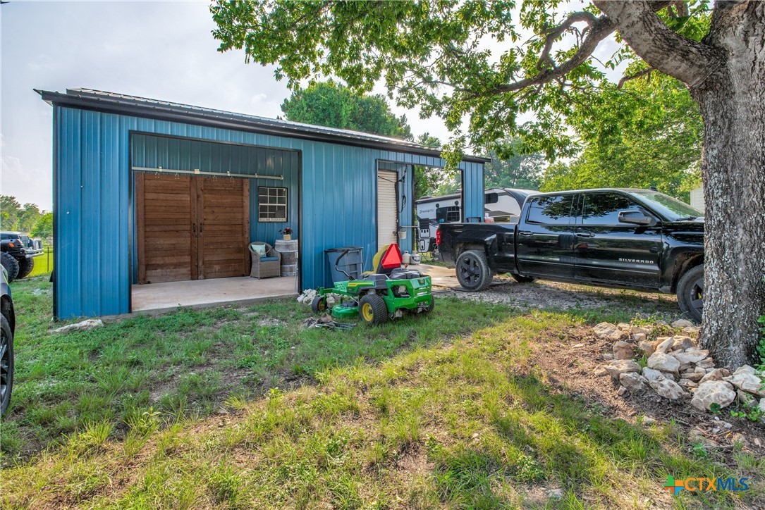 main property photo 22