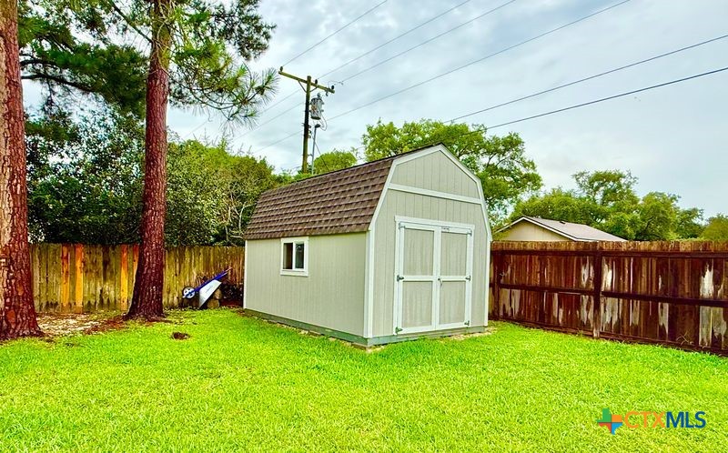 main property photo 44