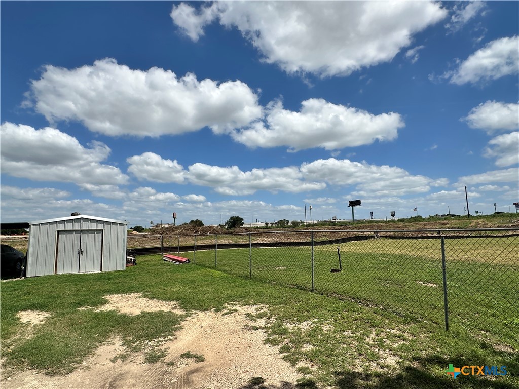 main property photo 9