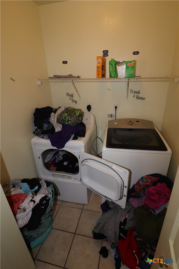 main property photo 9