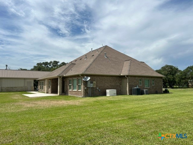 main property photo 9