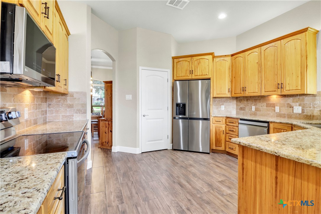 main property photo 7