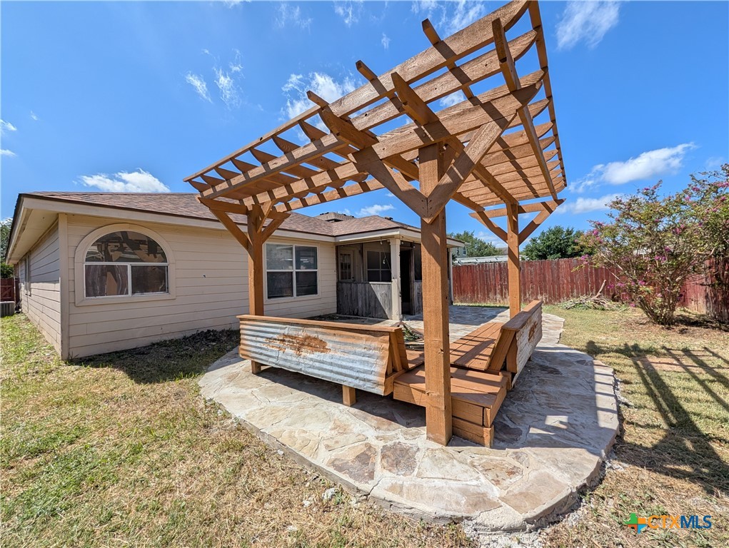 main property photo 34