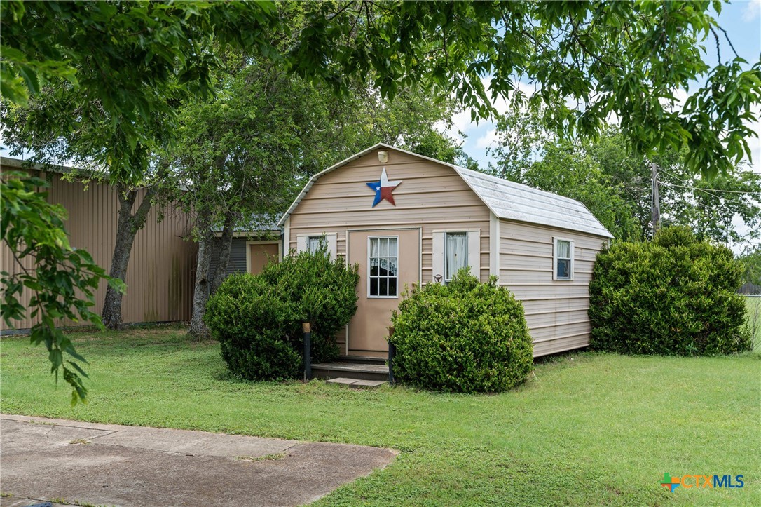 main property photo 41