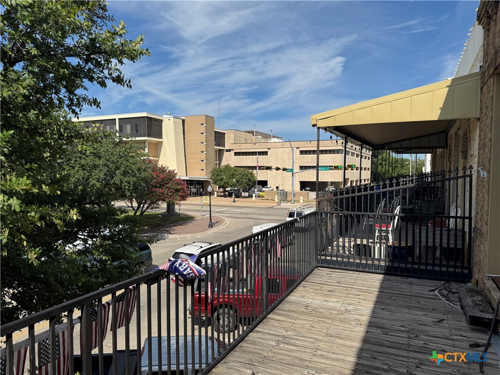 main property photo 11